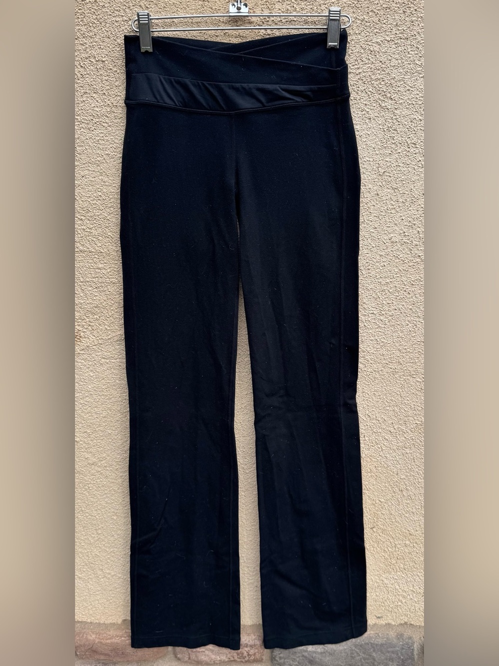 Lululemon Align Mid-Rise Mini Flare Pant 32” Black Women's sz 4 criss cross